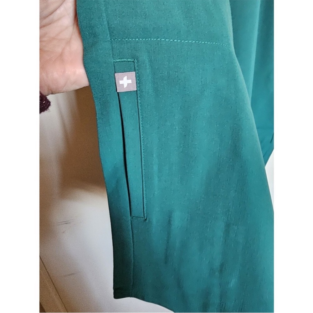 Figs Teal Rafaela Technical Collection Top - Picture 6 of 12